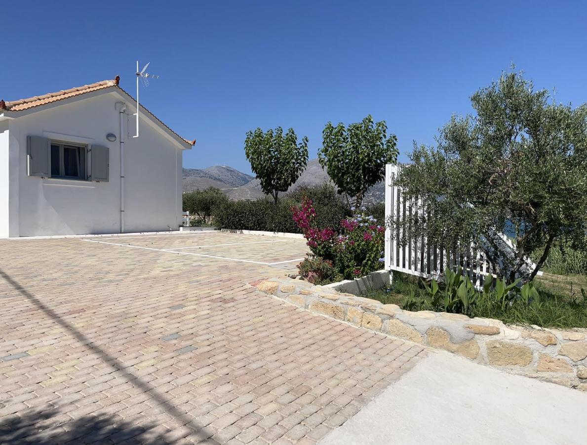 Apollonides Seafront Villa 2 Melete Lixouri Exterior foto